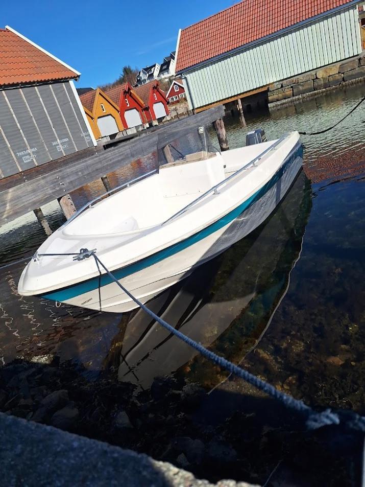 Apartment With Boat Spangereid Luaran gambar
